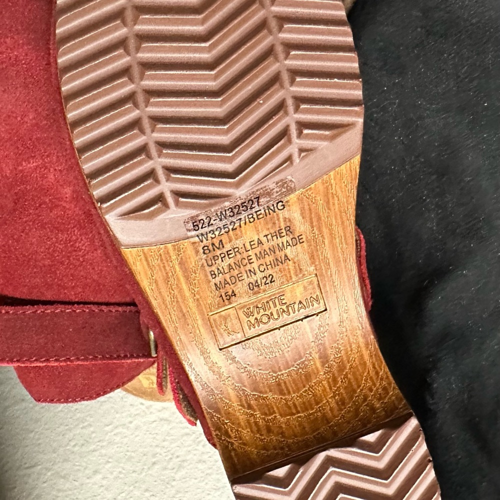 White Mountain Women's Burgundy Suede Mules - Picture 3 of 3